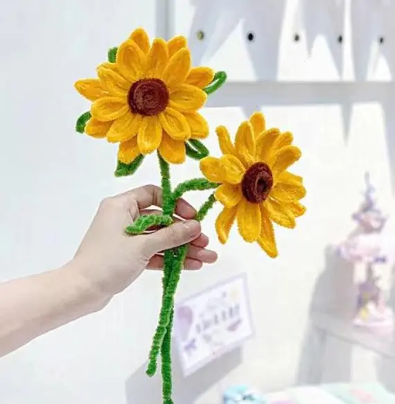 Handmade pipe cleaner sunflower